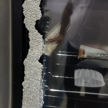 Ferre Fırın Cam Patlaması