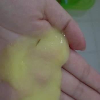 İpek Şampuan Saç Kremi Ambalajında Şaşırtıcı Misafir