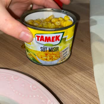 Tamek Mısır Konservesinden Sinek Çıktı