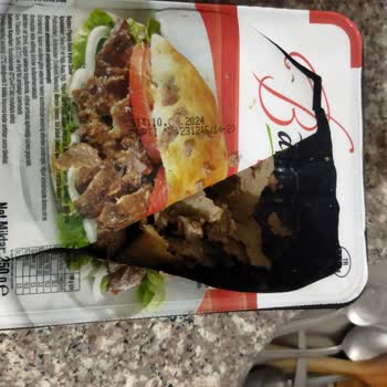 A101 Baştacı Et Dönerin Ekşi Olması