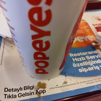 Popeyes'TA Burgerlerde Kemik Çıkıyor