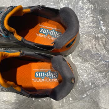 Skechers Ürettiği Ayakkabının Arkasında Durmuyor