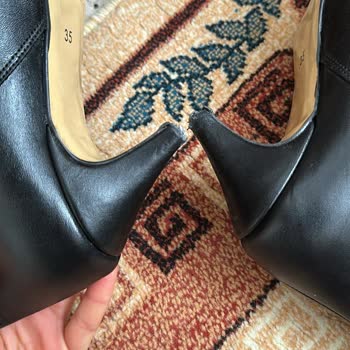 Ece'nin Butiği İlk Kullanımda Hasarlanan Gerçek Deri Diye Satılan Çizme