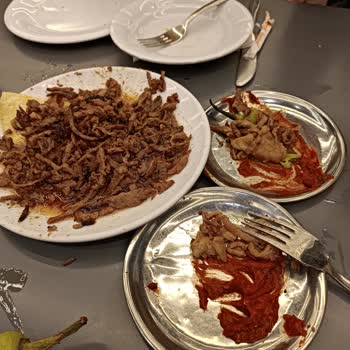 Köfteci Yusuf Et Döneri Aşırı Yağlı