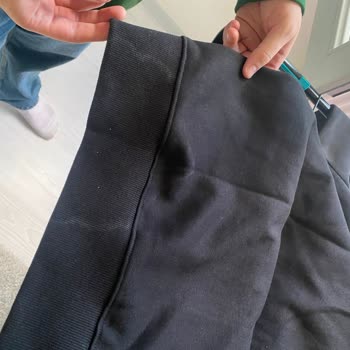 Pull And Bear Sweatshirt Islak Bir Şekilde Çıktı