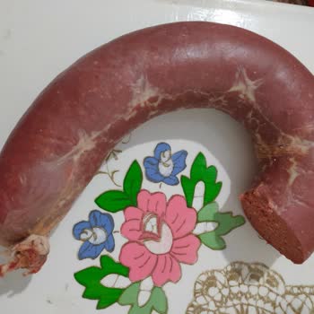 Afyon Kültür Sucukları Taş Çıkan Ve Kötü Kokan Ürün