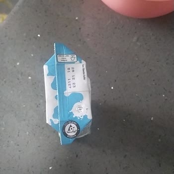 Sütaş Küçük Kutu Süt Bozuk Çıktı