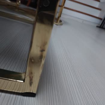 Viev Mobilya Belçika'ya Gönderilen Sehpamda Çizik Ve Kırık Var