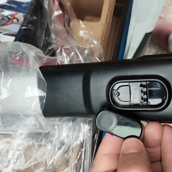 Media Markt Philips XC7043/01 Şarjlı Dik Süpürge Kırık Geldi.