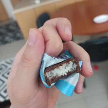 BİM'in Hijyen Eksikliği Ürünlerden Çıkan Kıllar