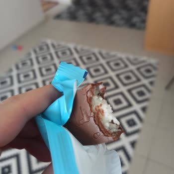 BİM'in Hijyen Eksikliği Ürünlerden Çıkan Kıllar