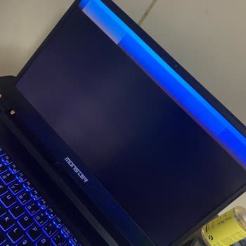 Monster Laptop Ekranda Bozukluk