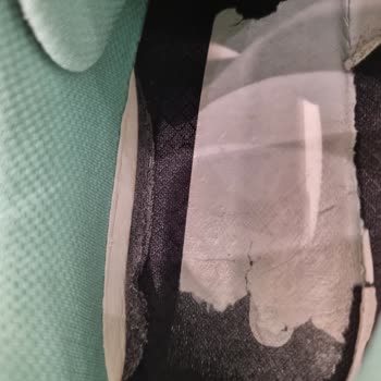 Skechers Spor Ayakkabı Tabanında Açılma