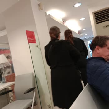 Akbank Bekletiyorlar Devamlı Olarak