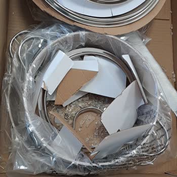 Korkmaz Markadan Aldığım Tencere Seti Kırık Bir Şekilde Geldi