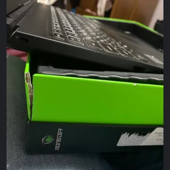 Monster Notebook Kendi Hatalarını Kargo Firmasına Suç Bulması