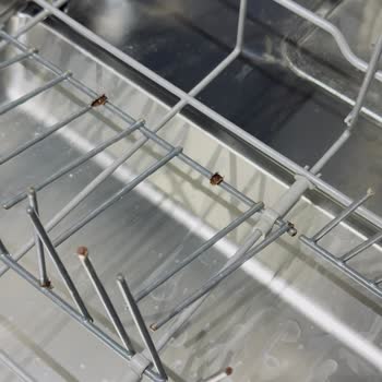 Beko Bulaşık Makinesi İç Sepeti Paslanıyor