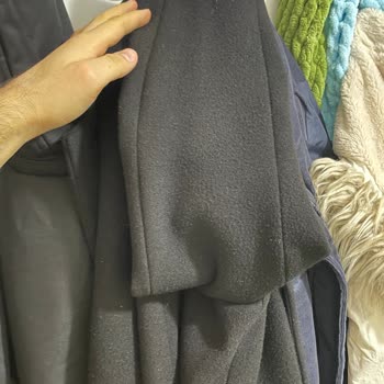 H&M İndirimli Alınan Kaşenin Tüylenme Problemi Ve Mağaza İlgisizliği