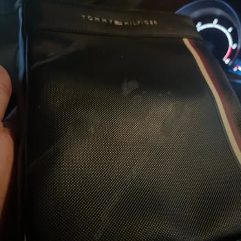 Tommy Hilfiger T****'nin Kalitesizliği Renk Değişimi