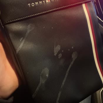 Tommy Hilfiger T****'nin Kalitesizliği Renk Değişimi