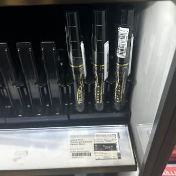 Watsons Etikette Yazan Ve Kasadaki Fiyat Farklı.