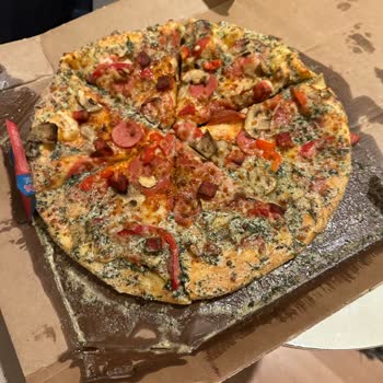 Domino's Pizza Müşteriyle Alay Ediyor