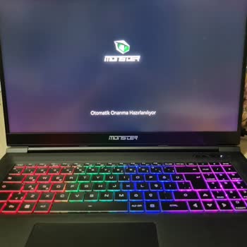 Monster Notebook Yüksek Performanslı Laptoplarda Mavi Ekran Sorunu