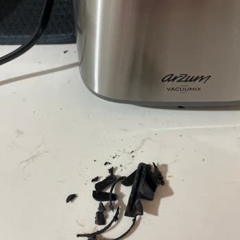 Arzum Blenderımın Sürahisinin Dişleri Yandı