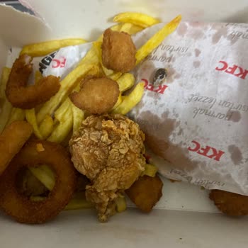 KFC Menüsünün İçinden Yabancı Madde Cıktı!