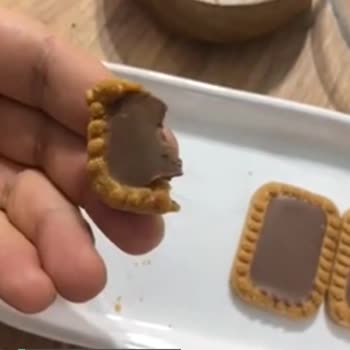 Eti Burçak Bisküvide Hijyen Sorunu!
