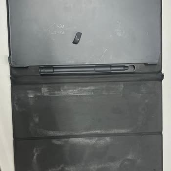 Lenovo Bilgisayar Lenovo'nun Kurumsal Olmayışı, Asla Ürünlerinin Arkasında Durmayışı.