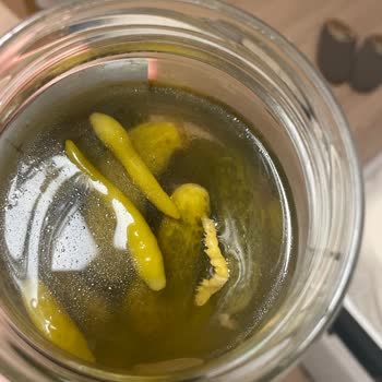 BİM Marketten Alınan Turşu Ürününde Beklenmedik Bulgu