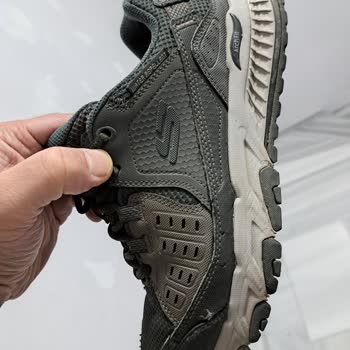 Sketchers İn Outdor Diye Sattığı Ayakkabı