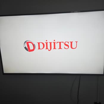 Dijitsu 55DS7700 Şikayet Ekran Sadece Dijitsu Yazıyor