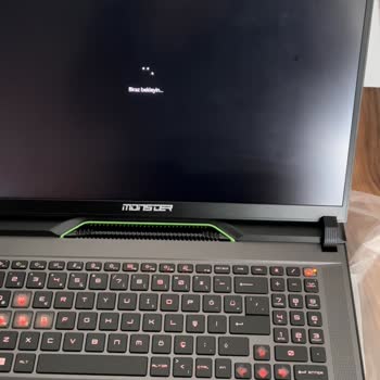 Monster Notebook Oyun Bilgisayarında İşlemci Isınma Sorunu Ve Kullanılmış Gibi Teslimat