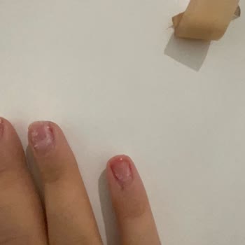 Nascita - Doğuş Kozmetik Tırnaklarım Çıktı Tırnak Yapıştırıcısı Değiş Japon Gibi