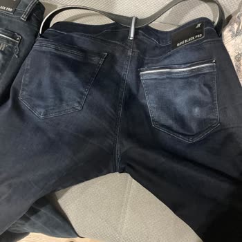 Mavi Kot Pantolon Çok Çabuk Eridi