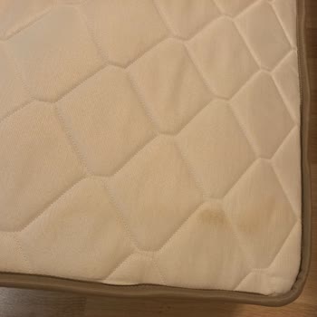 İstikbal Baza Gıcırdıyor Yatak Kirli Geldi