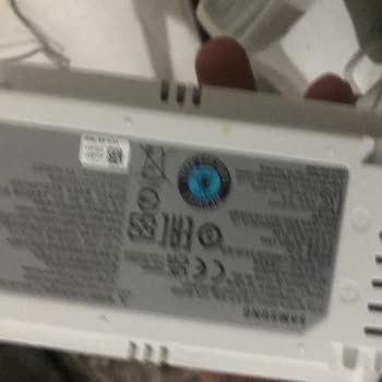 Samsung VS7000 Şarjlı Dik Süpürge