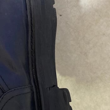 Bershka Bot Çatlak Aldığımda Boşluğa Basarmış Gibi Yürüyordum
