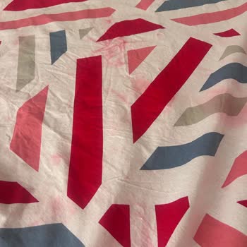 Karaca Home Nevresim Takımının İlk Yıkamada Boyaları Aktı