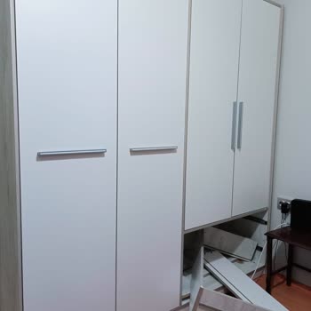 Hilal Ticaret Eksik Parçalı Dolap Ve İlgisiz Hizmet!