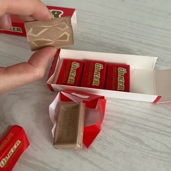 Ülker Napoliten Bozuk Çikolata