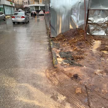 Ataşehir Belediyesi Kaldırımlar İşgal Edilmesin İş Yerleri Ve İnşaatlar Tarafından