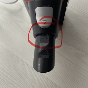 Bosch Unlimited Serie 6 Toz Haznesi Kırıldı