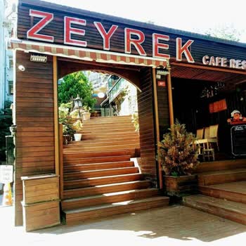 Zeyrek Cafe Bozuk Yemek