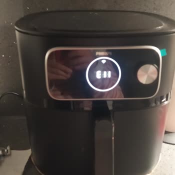 PHILIPS Ev Aletleri Airfryer Cihazında Yaşanan Teknik Sorunlar Ve Müşteri Hizmetleri İle İlgili Şikayet