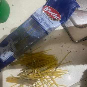 Mutlu Makarna Makarna Küflenmesi Mağduriyet