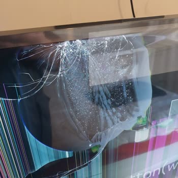 Teknosa, Gönderilen Kırık TV İçin İade/Değişim Talebini Onaylamıyor