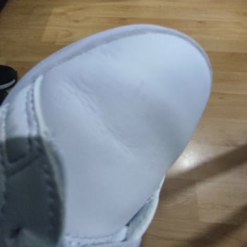 Adidas Ayıplı Hatalı Ayakkabı